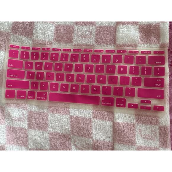 Pink Keyboard Skin Cover Silicone Macbook Air - Picture 1 of 3